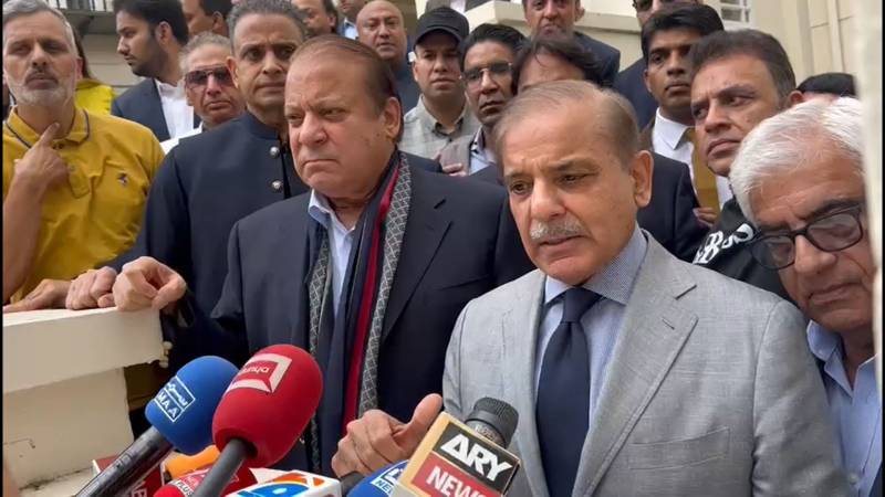 Shehbaz flies back to London to meet brother Nawaz with an 
