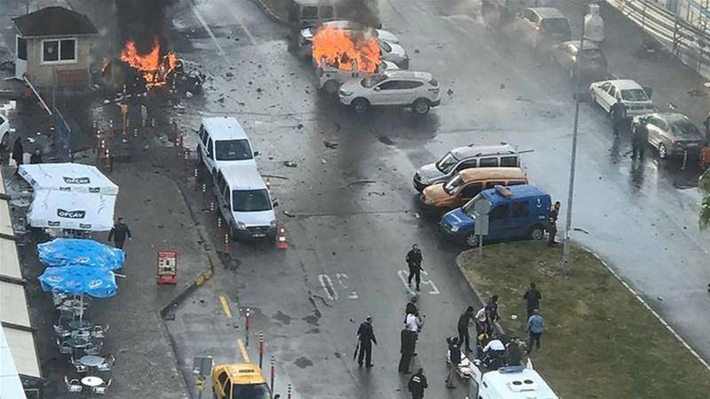 Suicide attack rocks government building near Turkiye’s parliament; two cops injured