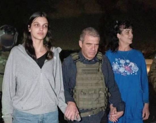 American hostages set free by Hamas amid diplomatic efforts to ease tensions