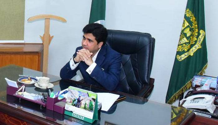 Wasi Shah directs PIA for quick rescue of stranded tourists in Gilgit, Skardu