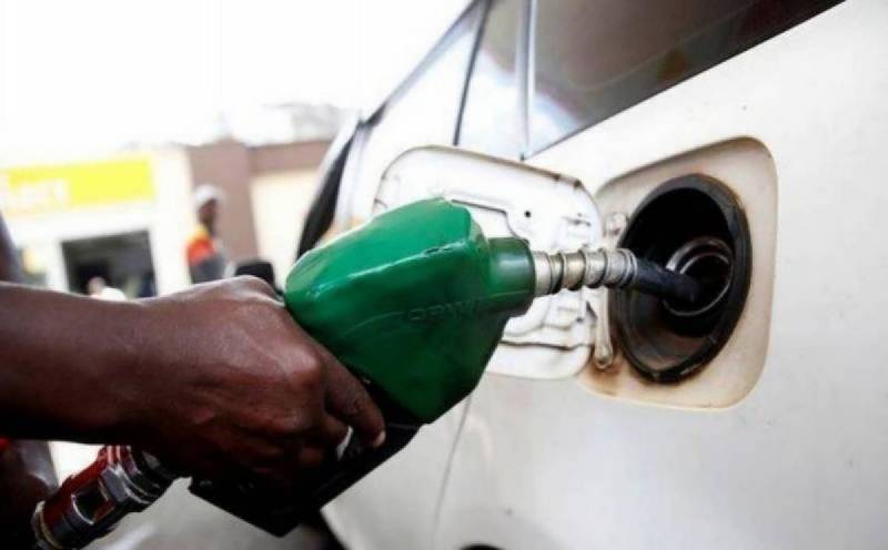 No relief for Pakistanis as govt keeps prices of petrol, diesel unchanged for November