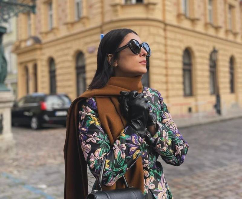 Ayeza Khan turns heads with street chic in Prague