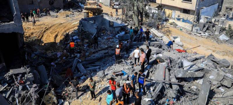 35 Palestinians killed as Israel resumes pounding Gaza after truce collapses