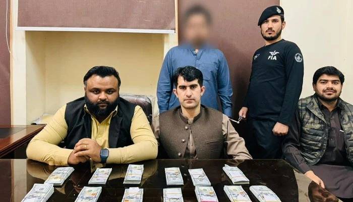 Pakistan Customs inspector arrested for dollar smuggling at Torkham