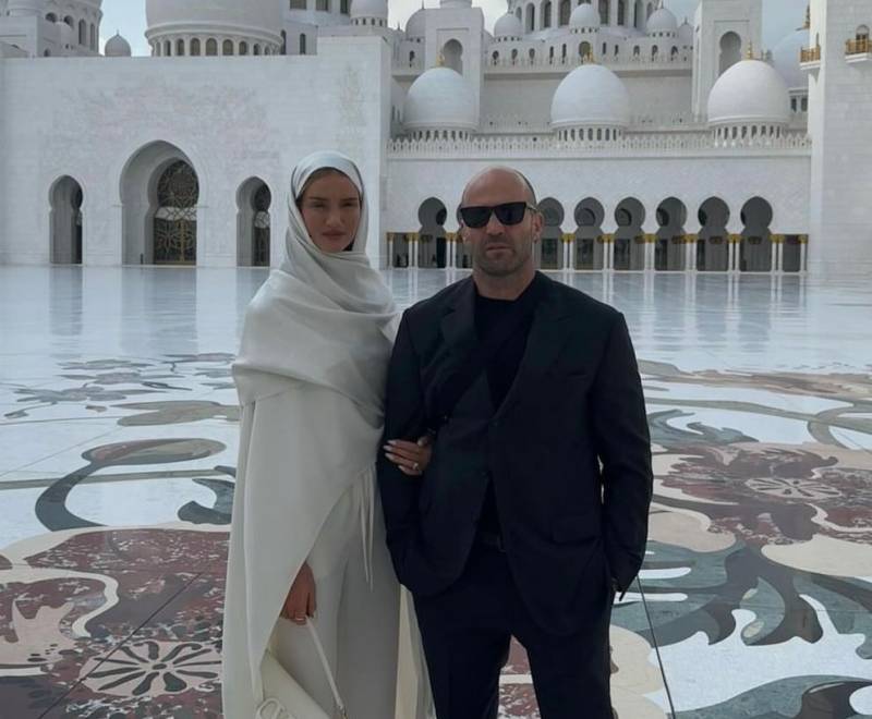 Jason Statham and Rosie Huntington-Whiteley visit Sheikh Zayed Grand Mosque