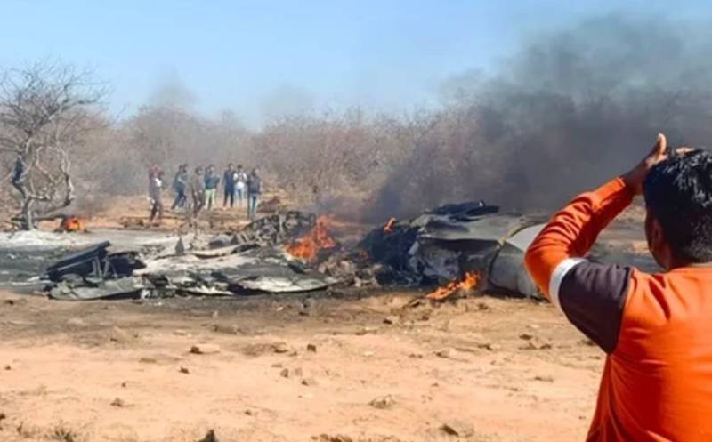 Two dead as Indian air force fighter jet crashes in Telangana