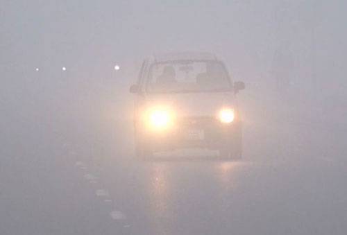Motorway M-2, M-3 closed as plains of Punjab shrouded in heavy fog