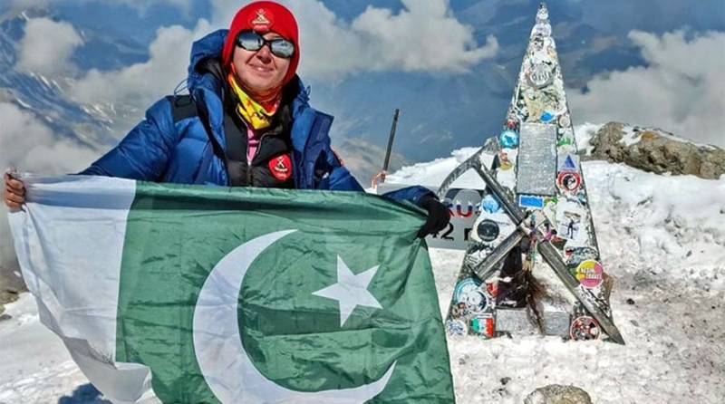Pakistan’s Samar Khan climbs Europe’s highest peak Elbrus