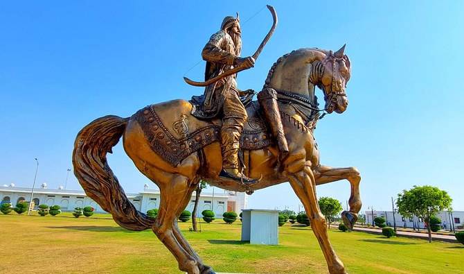 Pakistan unveils Ranjit Singh's statue at Kartarpur