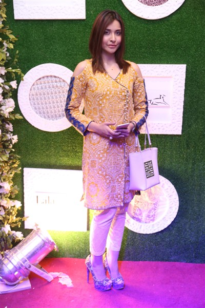 Misbah Mumtaz wearing LALA (3)