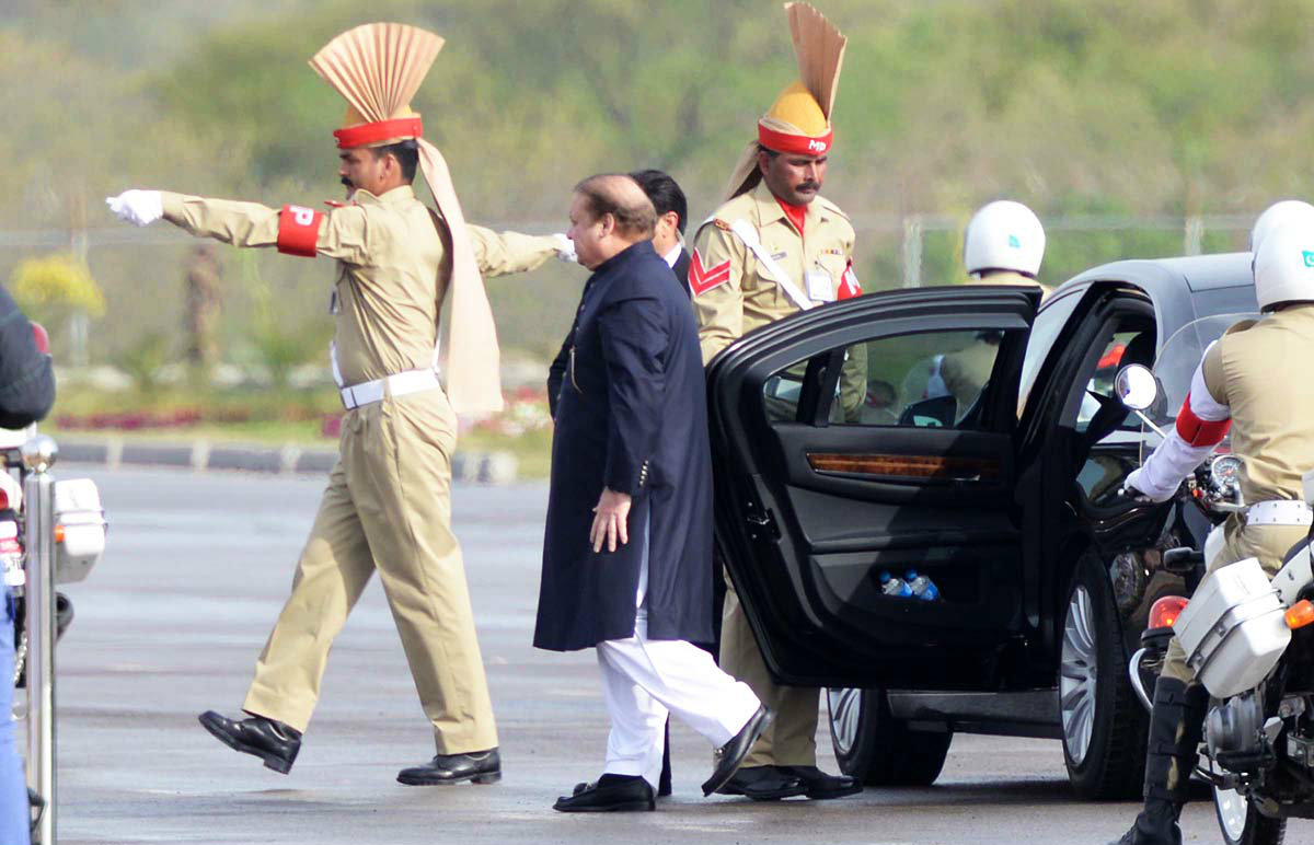 Prime Minister Nawaz Sharif arrives at Parade Ground, Islamabad.–Online