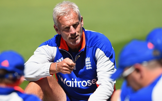WELLINGTON, NEW ZEALAND - FEBRUARY 17: England coach Peter Moores talks with the team before an England nets session at Basin Reserve on February 17, 2015 in Wellington, New Zealand. (Photo by Shaun Botterill/Getty Images)