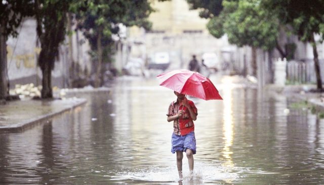 heavy-monsoon-rains-in-karachi-640x365
