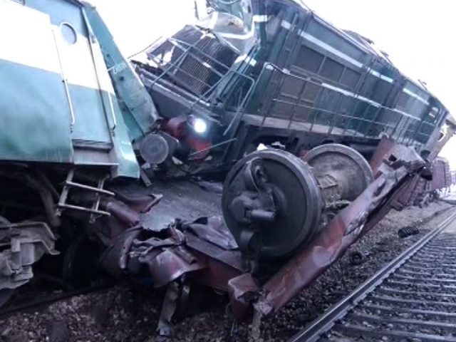 train-accident-spot-0600-mul-15-09-640x480