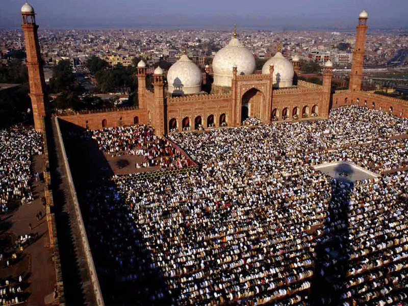 Nation celebrates Eid-ul-Azha today with great religious fervor to mark supreme sacrifice of Hazrat Ibrahim (AS)