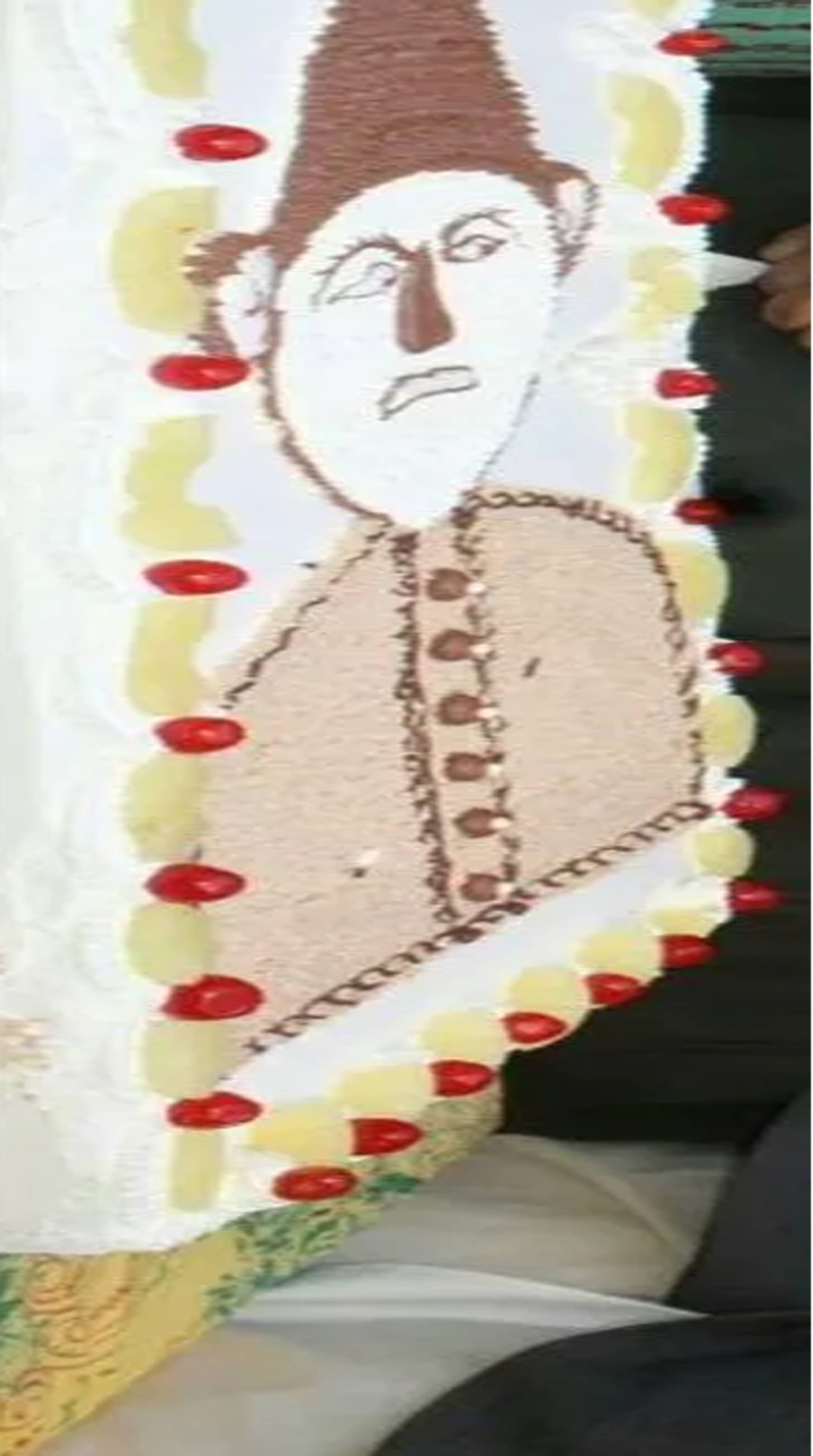 Arif Alvi cut a bizarre cake on Quaid's birthday and it's freaking ... - 346617609 1572331823 627426153