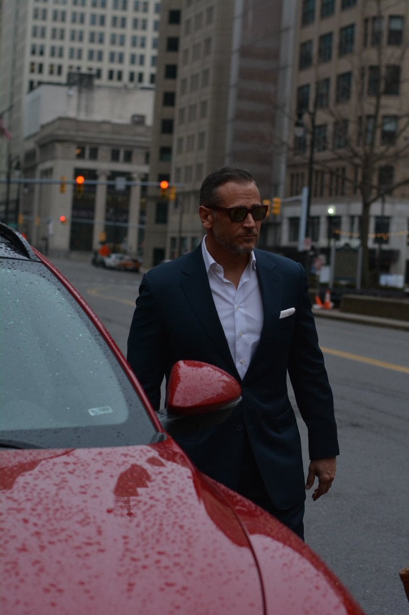 45 year old aspiring model blows up Twitter