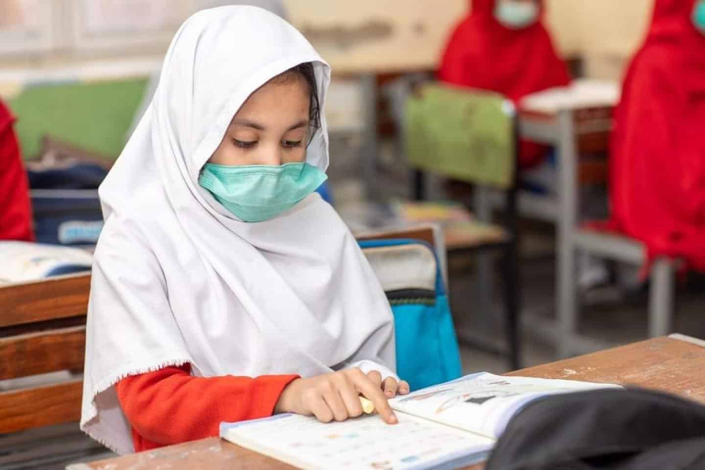 Pakistani students to get only one month for summer vacations this year