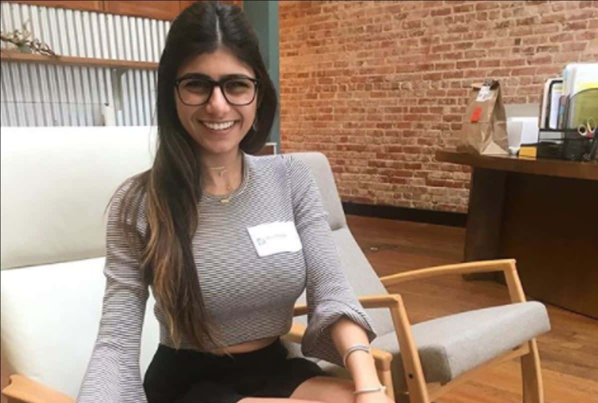 Mia Khalifa Finds Alternate Way To Reach Out Pakistani Fans Amid TikTok Ban Mia Khalifa Finds Alternate Way To Reach Out Pakistani Fans Amid TikTok Ban