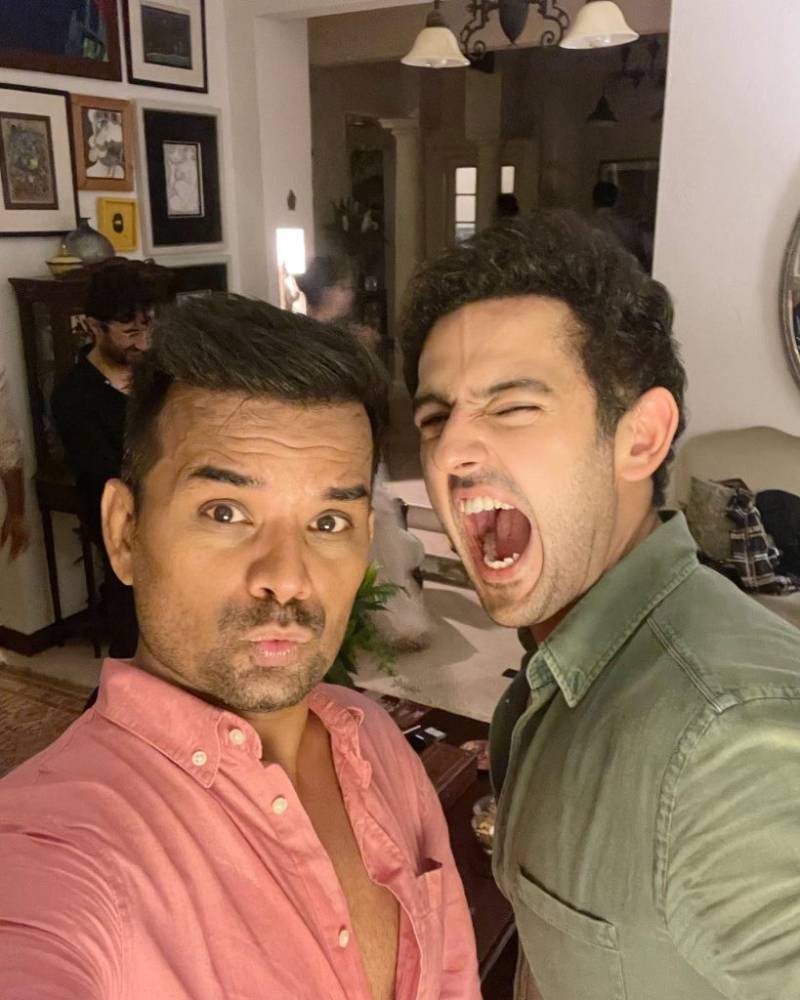 Asim Raza Celebrates Star studded Birthday