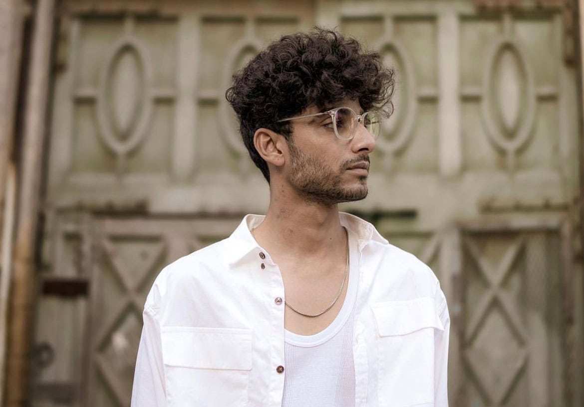 Singer Kayefi Kaifi Khalil s Kahani Suno bags a spot in Youtube s top global music ...