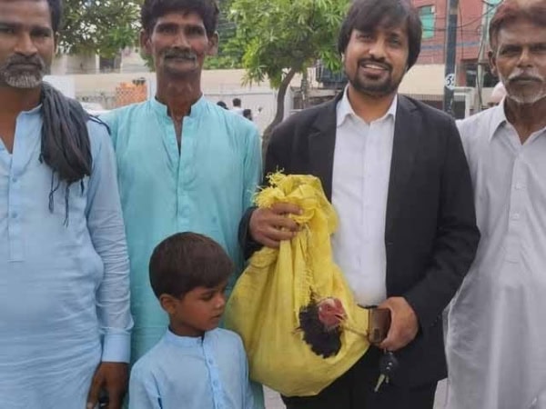 Pakistan Rafeeque Uncle Poor boy hands over his pet to lawyer as fee to secure uncle s release ...
