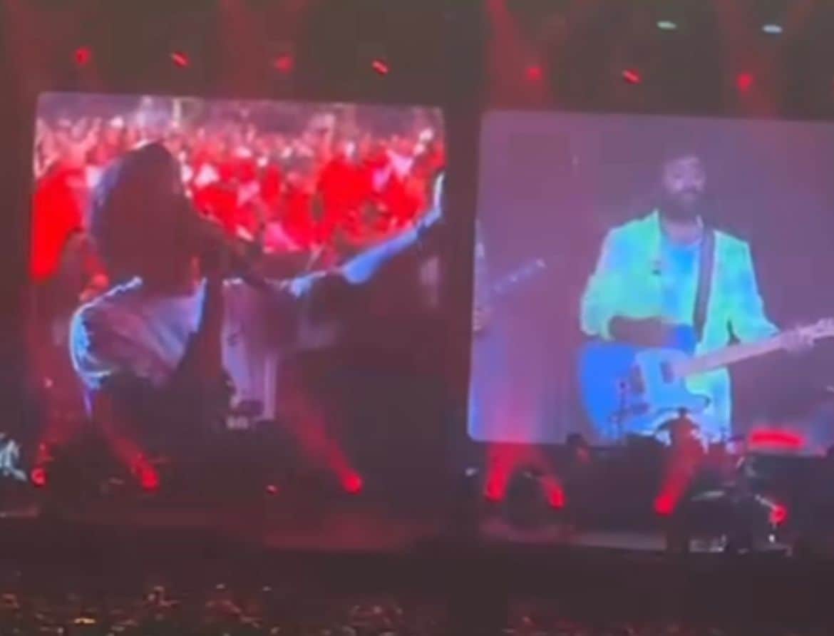 Ali Tariq steals the show at Arijit Singh s concert in Abu Dhabi