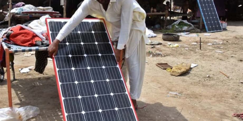 KP govt to provide free Solar Panels to 1lac poor families