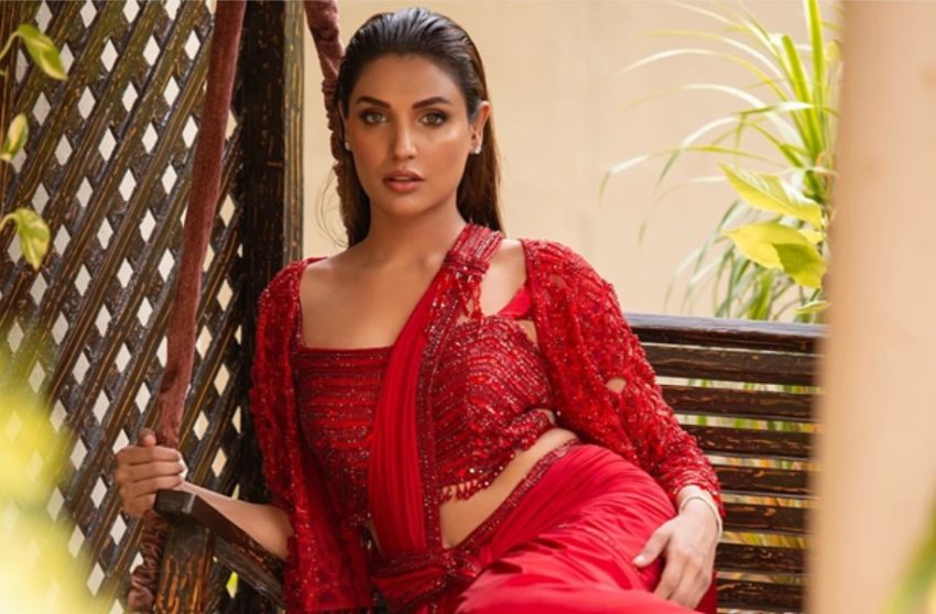 Amna Ilyas Paints The Town Red In New Bold Pictures