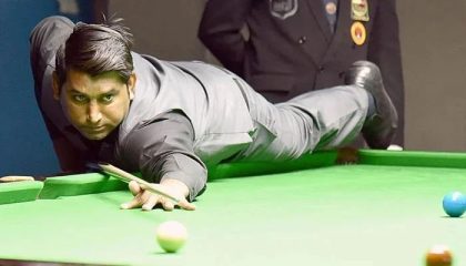 Pakistans Asjad Iqbal Defeated In Snooker Championship Final