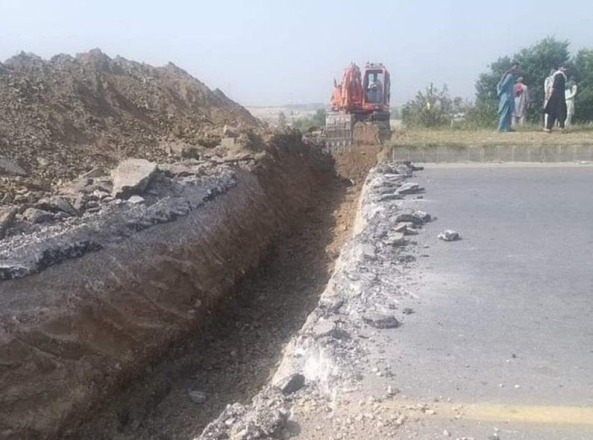 Authorities Dig Trenches To Block Routes Of Kp Convoys Heading To Islamabad