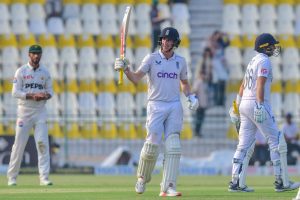 England Makes History With Record Breaking 800 Innings Total Against Pakistan