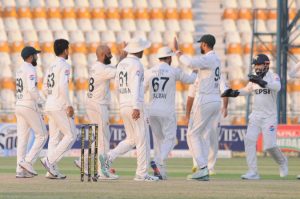 Pak Vs Eng Day 4 Pakistan England Eye Win In Second Test