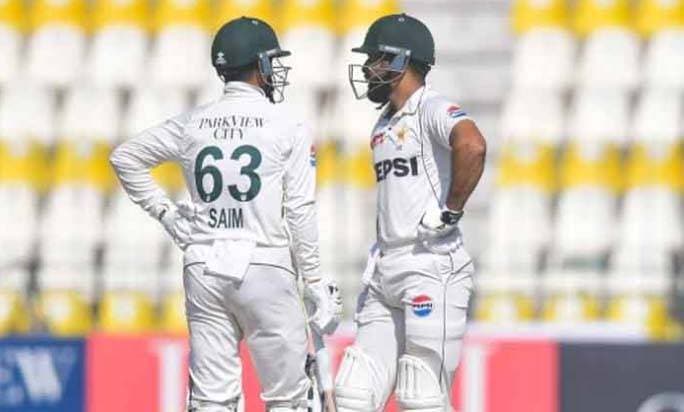 Third Test Pakistan Resume Batting In Reply Of Englands 267 On Day 2