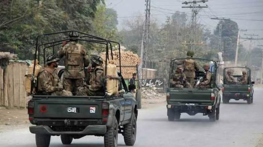 12 Soldiers Martyred Six Terrorists Killed As Attack On Bannu Check Post Repulsed