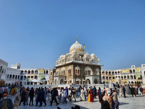 Hassan Abdal Welcomes Over 2500 Sikh Pilgrims For Baba Guru Nanaks Birth Anniversary