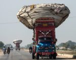 Punjab Bans Entering Of Heavy Vehicles In Lahore Amid Rising Smog Levels