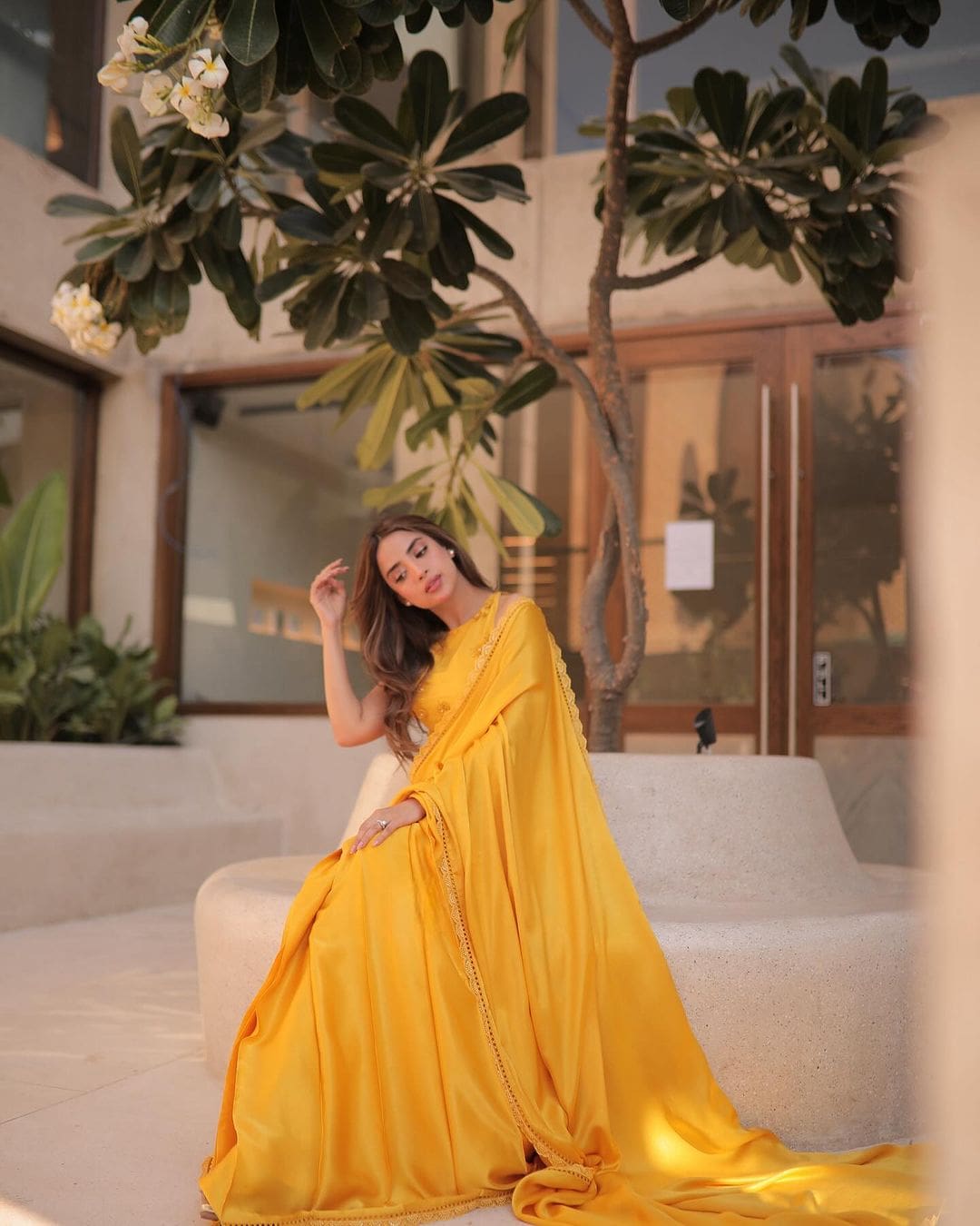 Saboor Aly Raises Temperature In Backless Saree Fans React To Pictures 