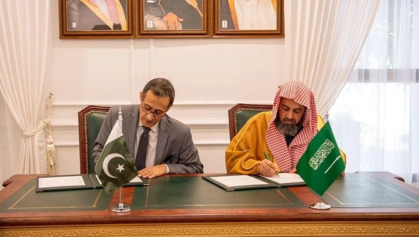 Pakistan Saudi Arabia Formalise Cooperation On Quran Translation Religious Training