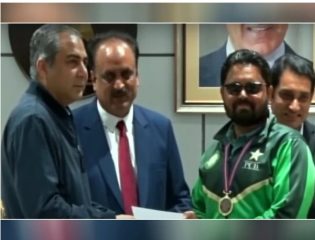 Pcb Rewards Blind Cricket World Cup Winners With 10 Million Rupees