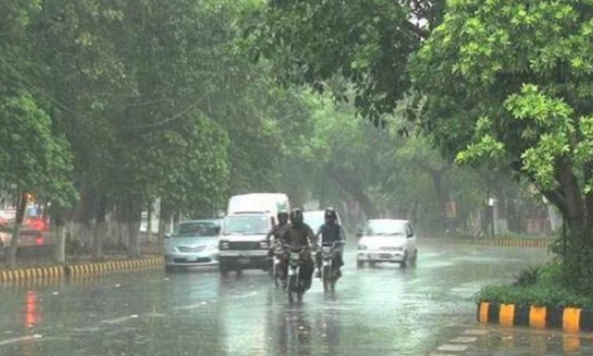 Weather Update Lahores First Winter Rain Brings Chill In Punjab Capital