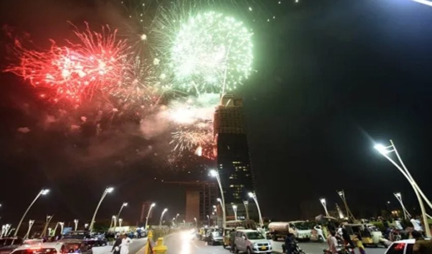 Where To Watch New Years Eve 2025 Fireworks In Lahore Karachi And Islamabad