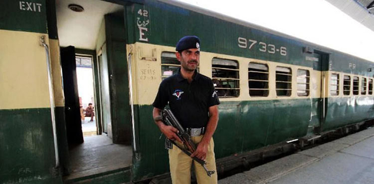 75 Candidates Fail Physical Test For Job In Pakistan Railways Police