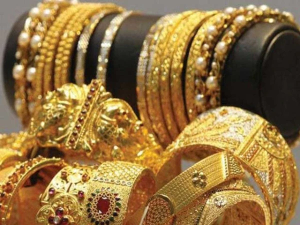 Gold Prices Surge to Record Highs Amid Global Market Trends