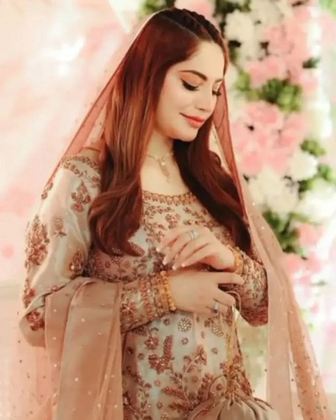 Neelam Muneers Duaa E Khair Look Wins Hearts On Social Media