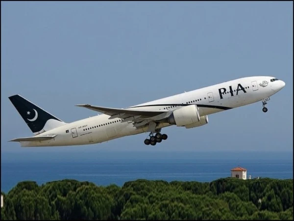 Pakistan International Airlines Reopens 8 Key International Routes