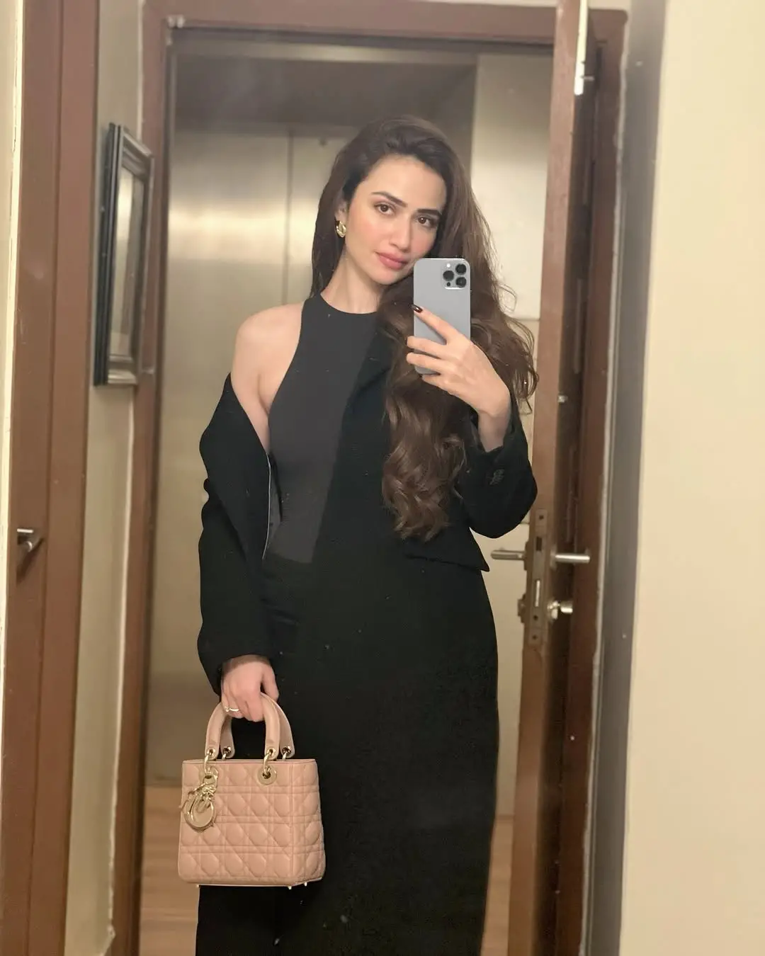 Sana Javed Comes Under Fire For Flaunting Bold Look In Viral Pictures 