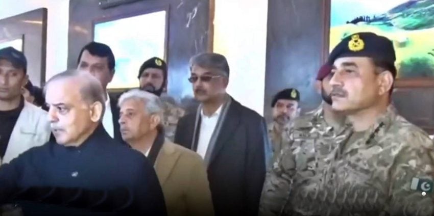 Pak Pm Shahbaz Army Chief Asim Munir Attend Martyrs Memorial On Kashmir Solidarity Day