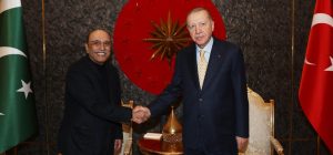 President Zardari Stops At Istanbul Airport For Brief Talks With Recep Tayyip Erdogan