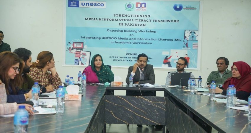 Unesco Hec Collaborate On Workshop To Shape Media Literacy Curriculum In Pakistan